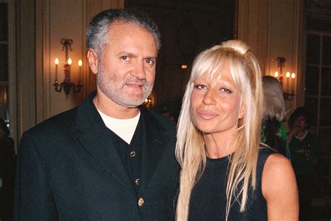 francesca versace e fidanzato|gianni versace sister pics.